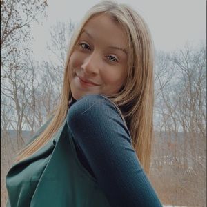 Meet your Posher, Brooke